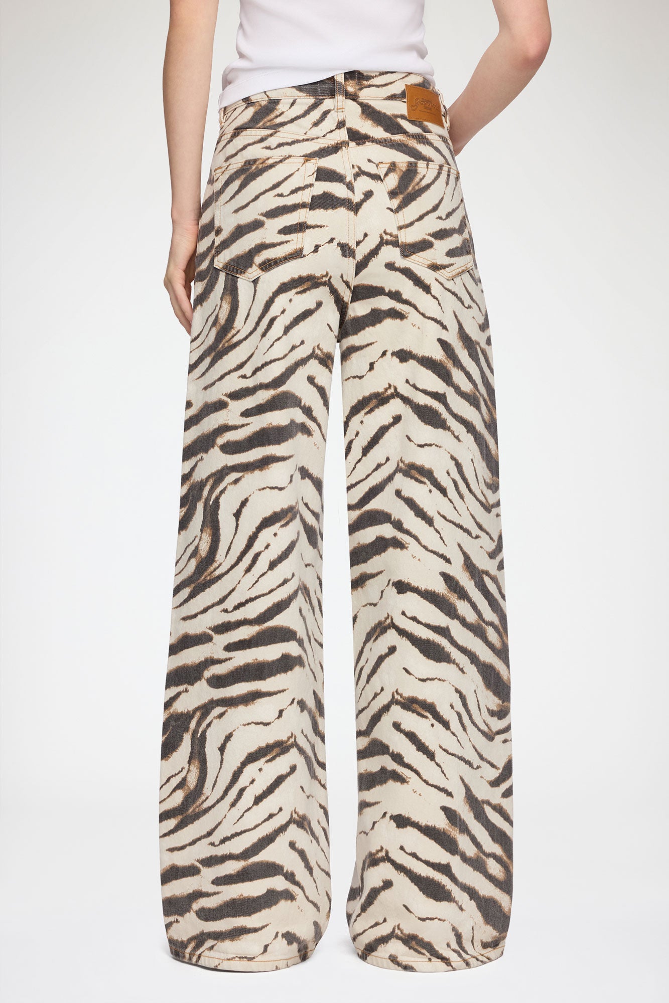 Print Denim Lari Jeans
