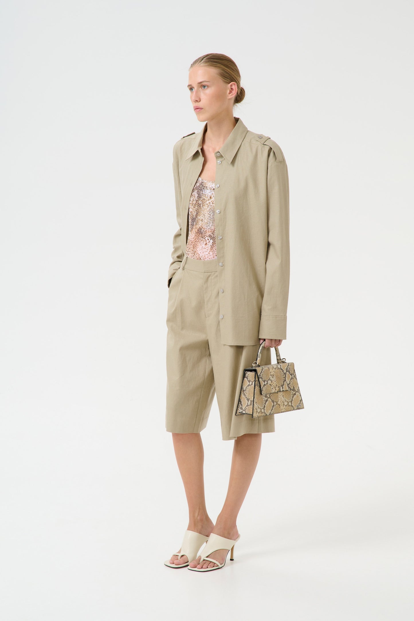 Izza Shorts - Sage
