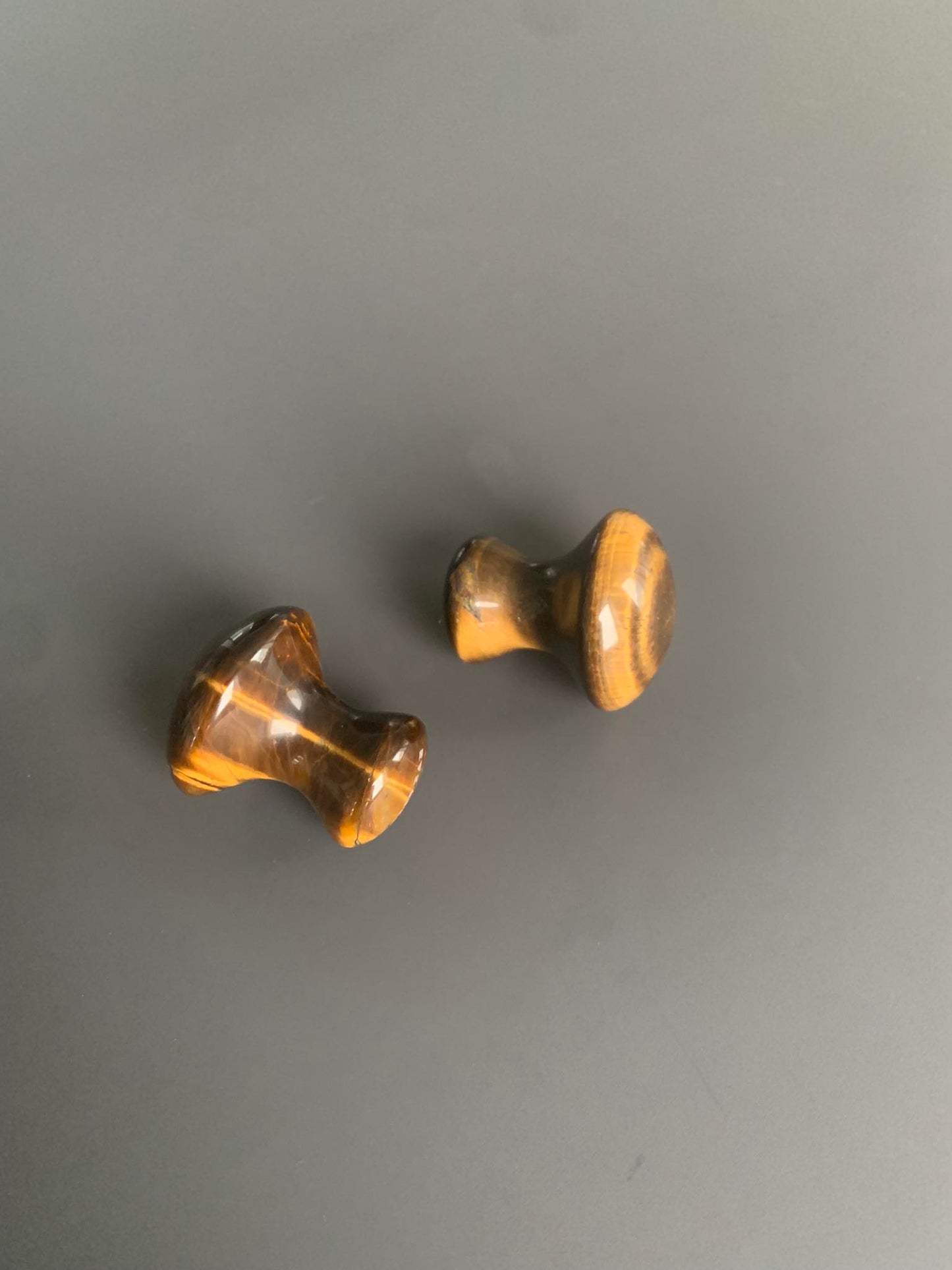 Tigers eye face massage tool