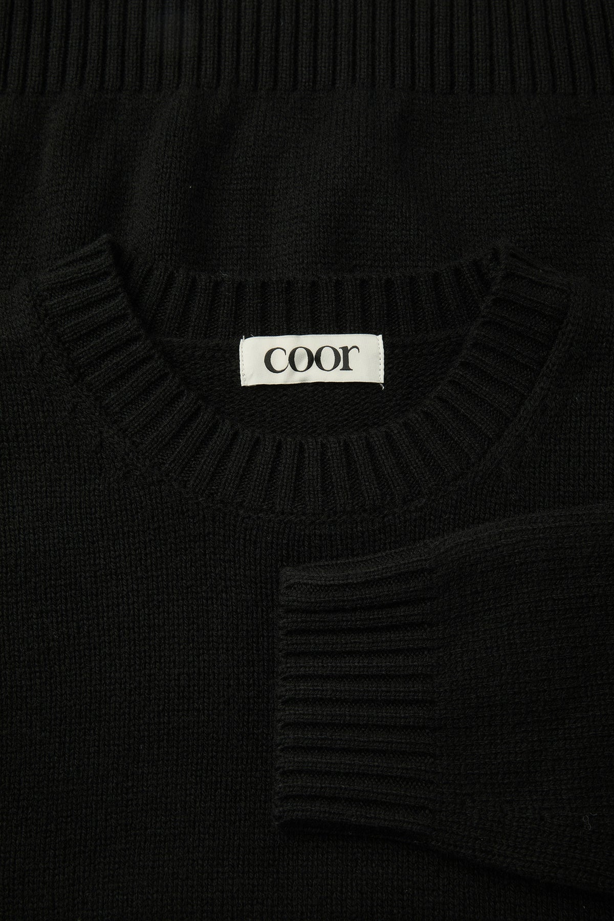 WOOL CROPPED CREWNECK SWEATER