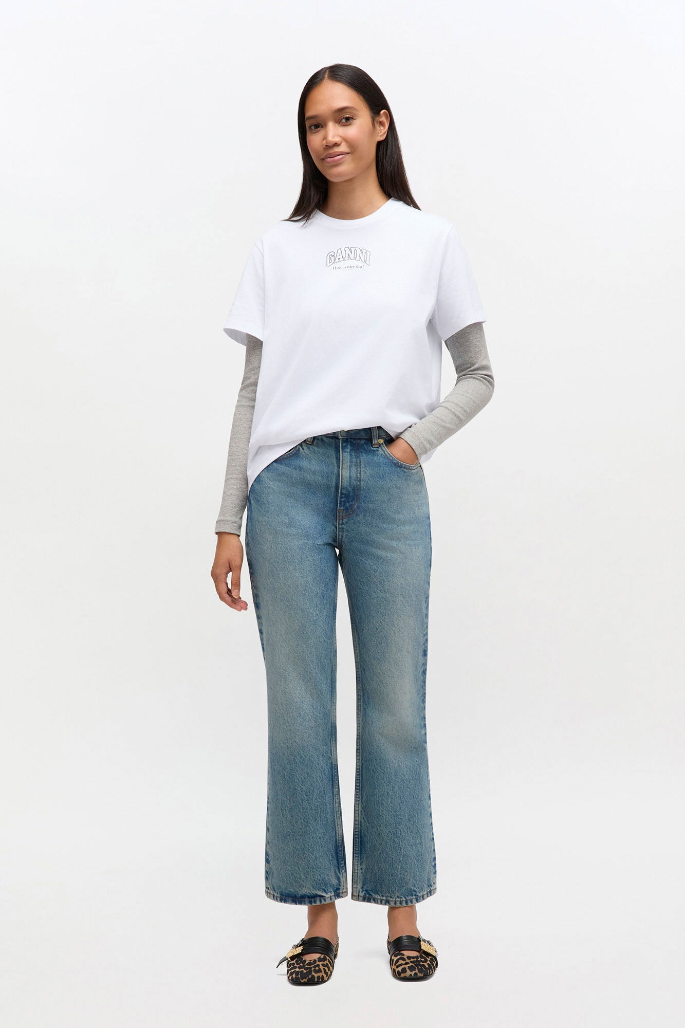 Essentials Tint Rigid Denim Betzy Cropped