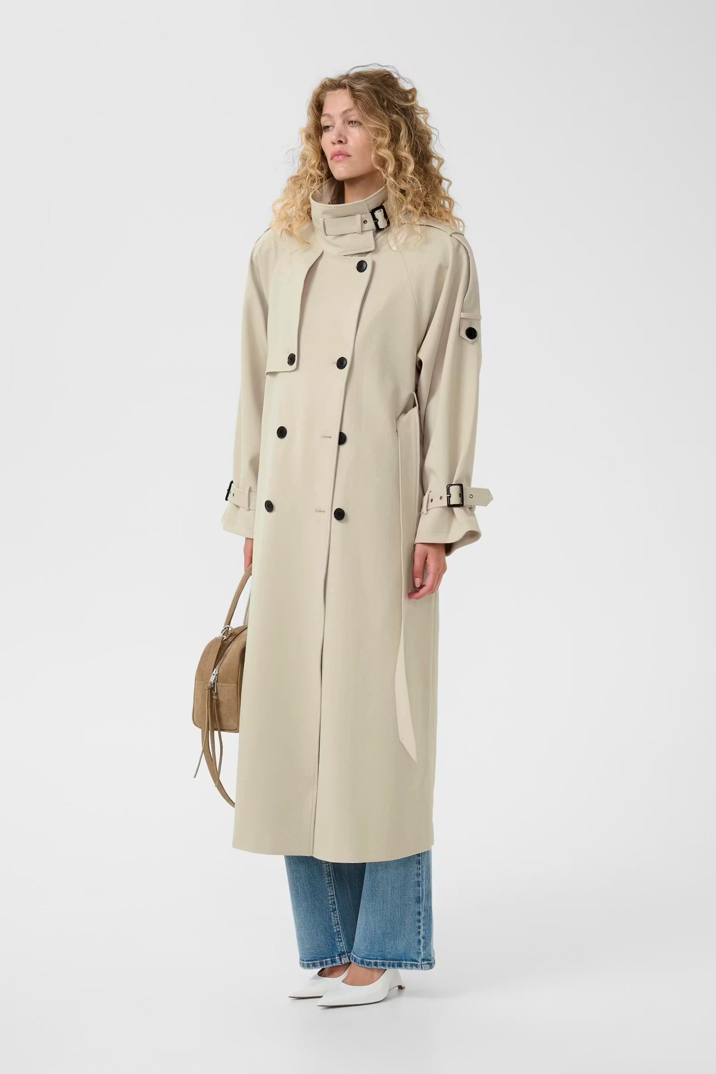 avic long trench