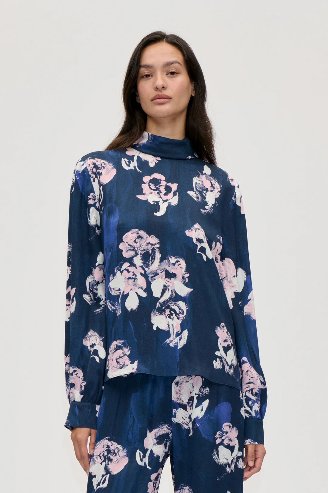 2263 Dry Viscose, Back Tie Blouse