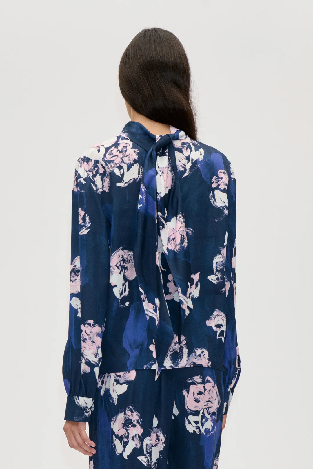 2263 Dry Viscose, Back Tie Blouse