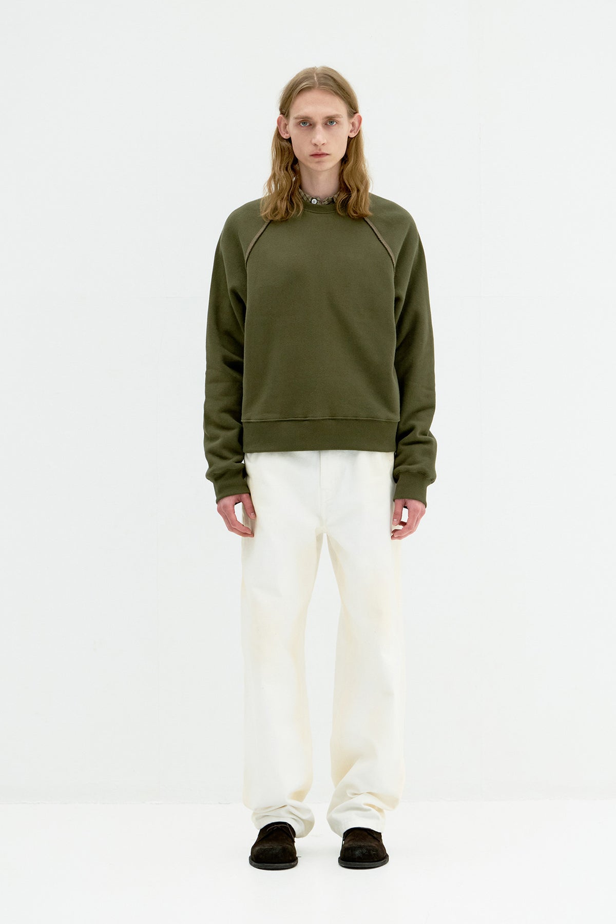 CONTRAST STITCH RAGLAN SWEATSHIRT