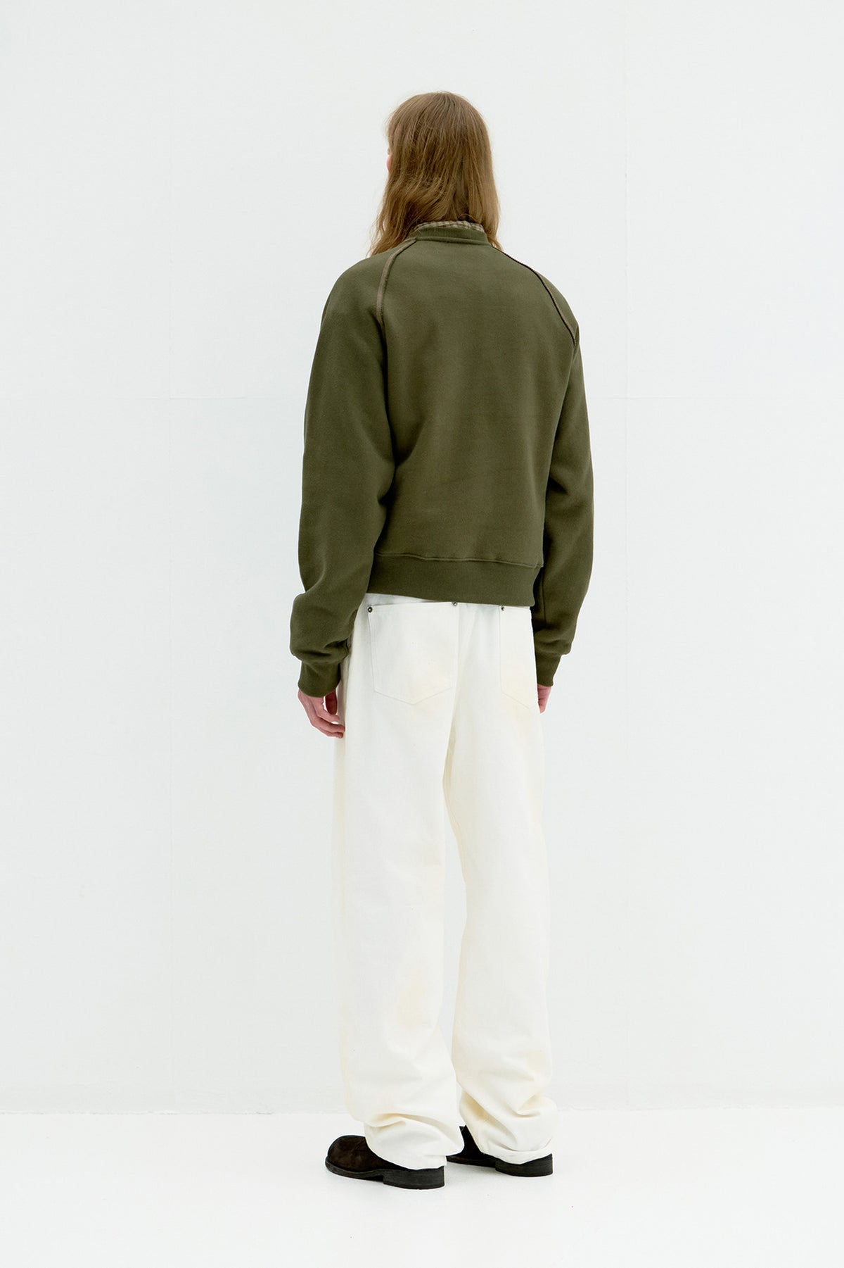 CONTRAST STITCH RAGLAN SWEATSHIRT