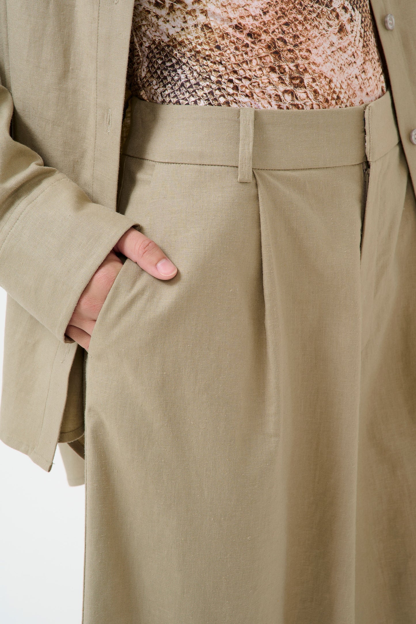 Izza Shorts - Sage