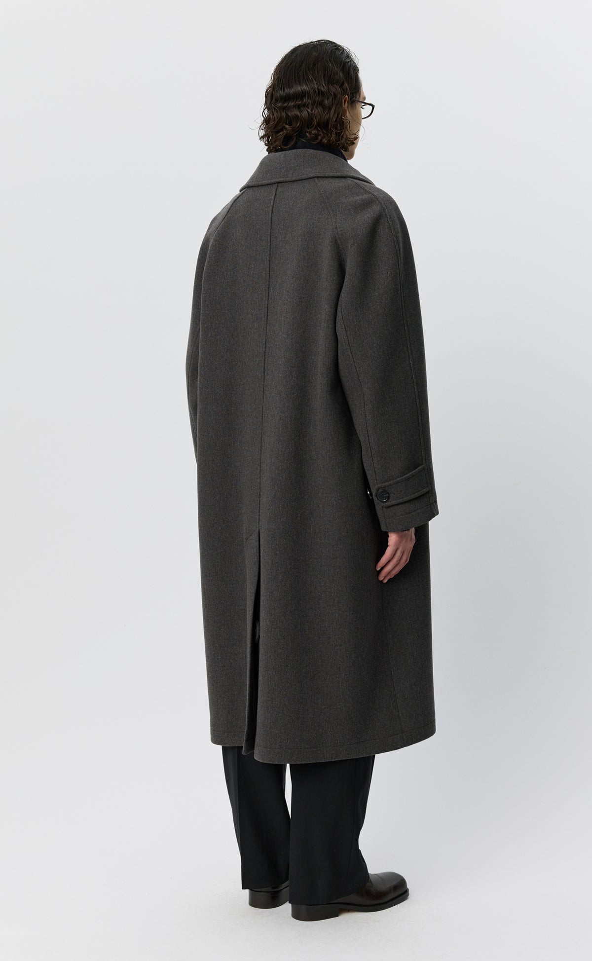 Installation Coat