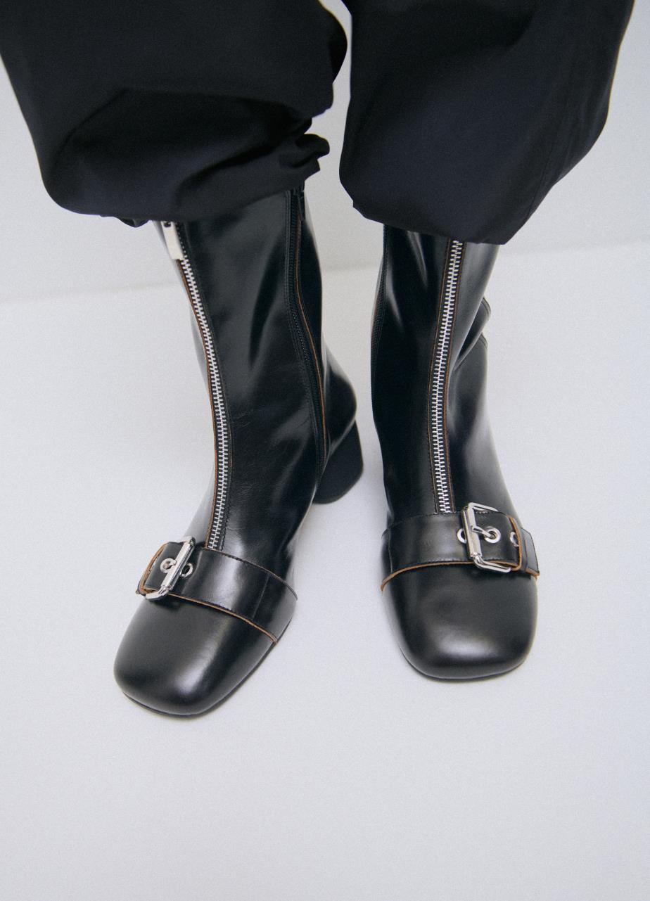 Livia Boot