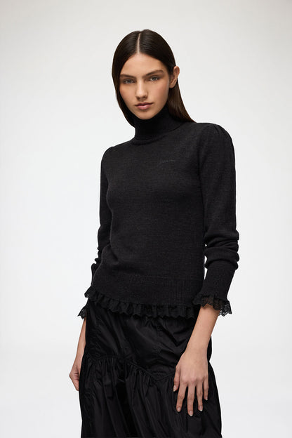 Merino Turtleneck w lace details