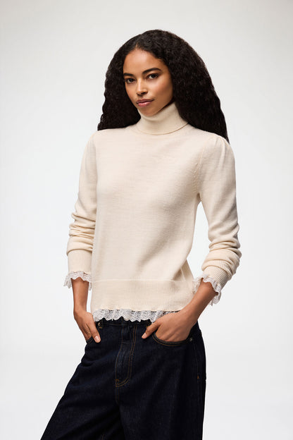 Merino Turtleneck w lace details