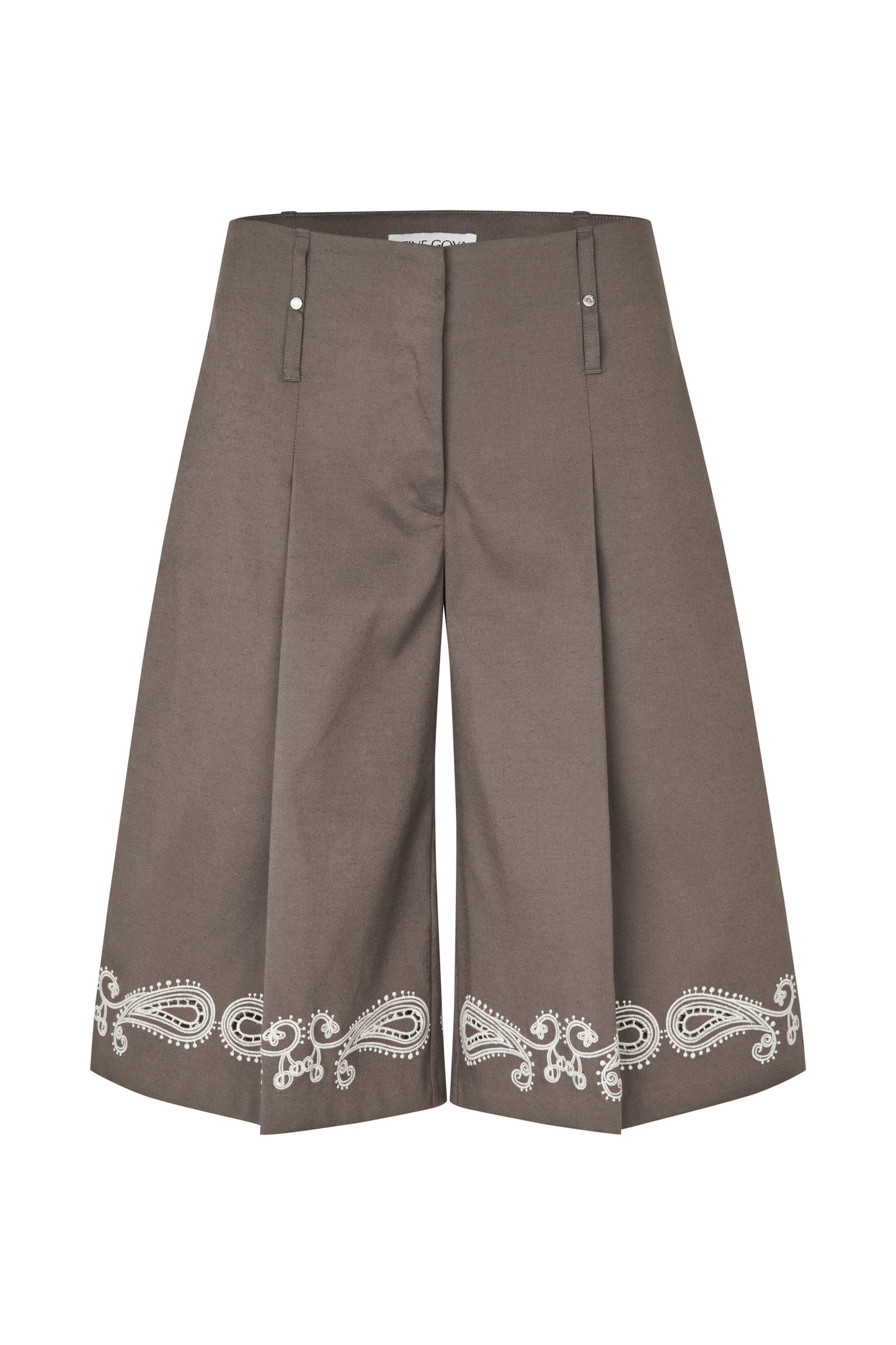 2492 Embroidered Canvas, Pleated Eyelet Bermuda