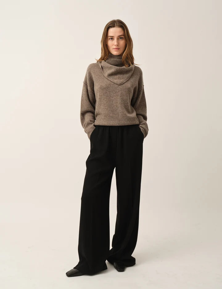 Crepe Logo Pants