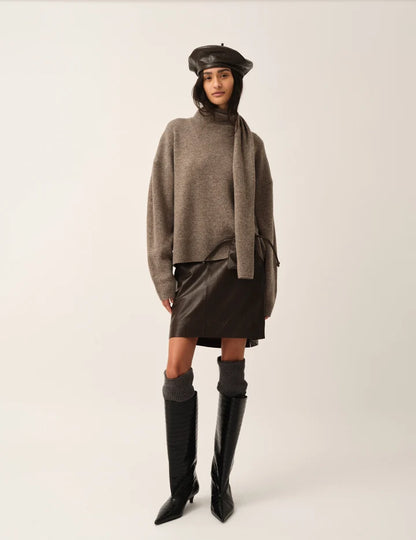 Volmer Scarf Sweater
