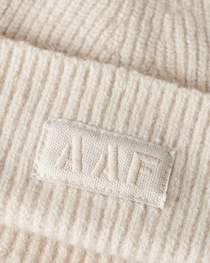 Logo patch beanie