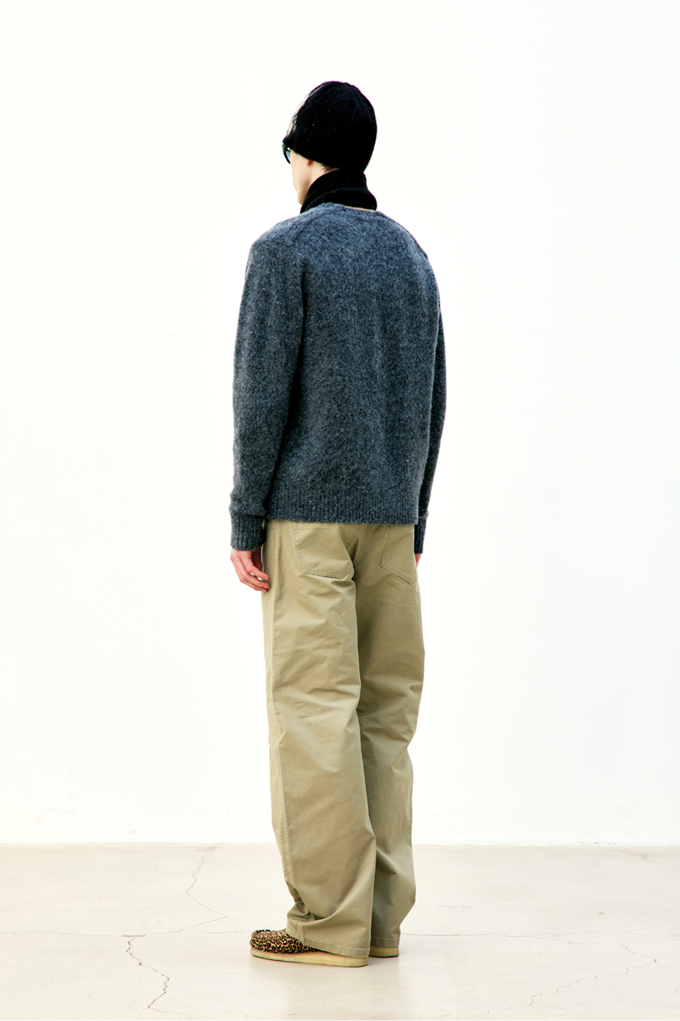 HAIRY ALAPACA CREWNECK SWEATER