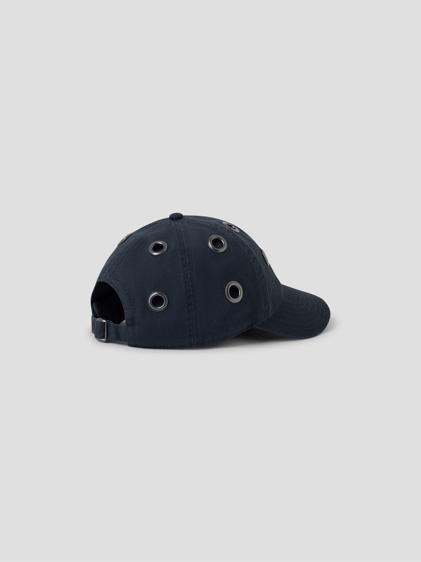 EYELETS CAP