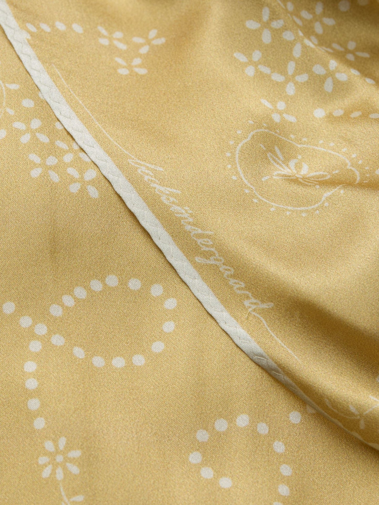 Anglaisia Diamond Scarf