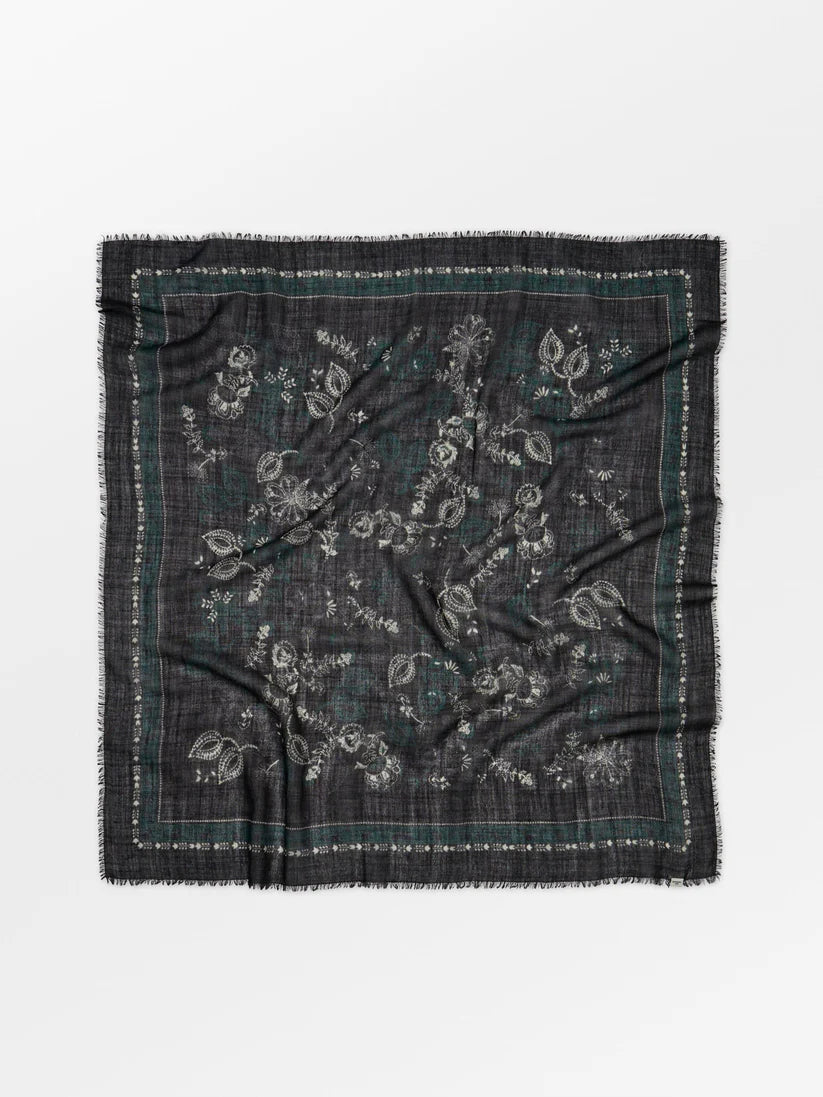 Dotted Flora Woo Scarf