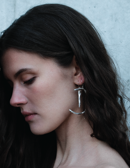 MÁNI Earring