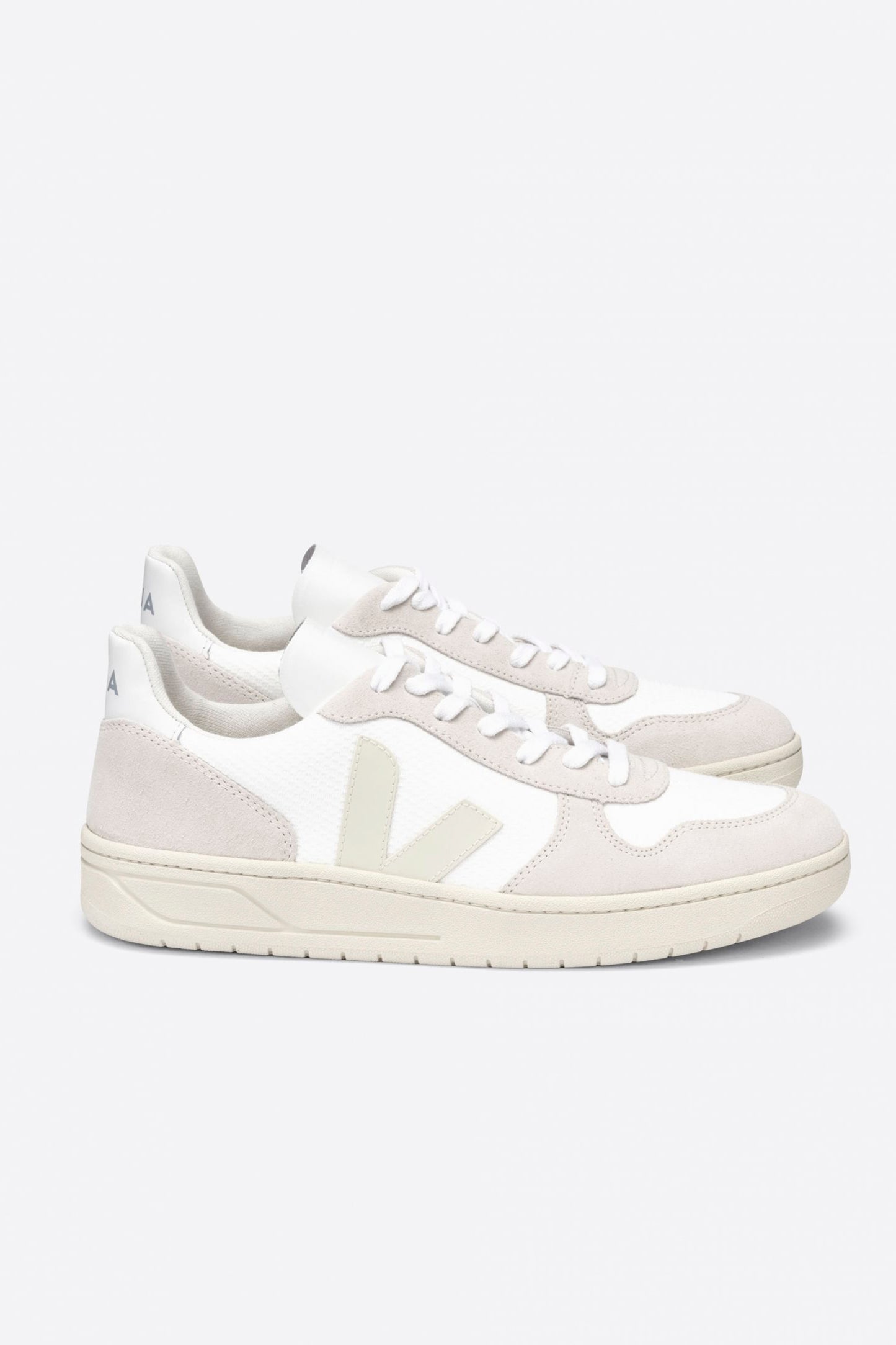 V-10 - White Natural Pierre